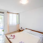Apartmán Zarac - One Bedroom With Terrace