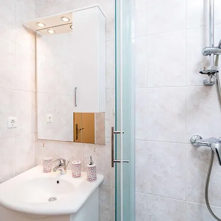 Zarac - One Bedroom With Terrace Appartement *