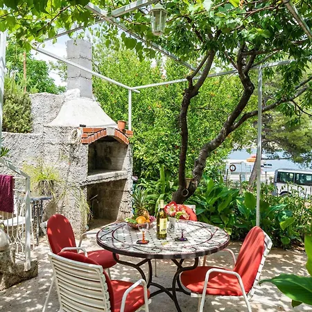 Zarac - One Bedroom With Terrace Apartman *