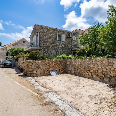 Zarac - One Bedroom With Terrace *